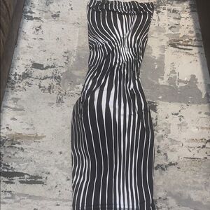 Strapless Black and White Striped Bodycon Dress